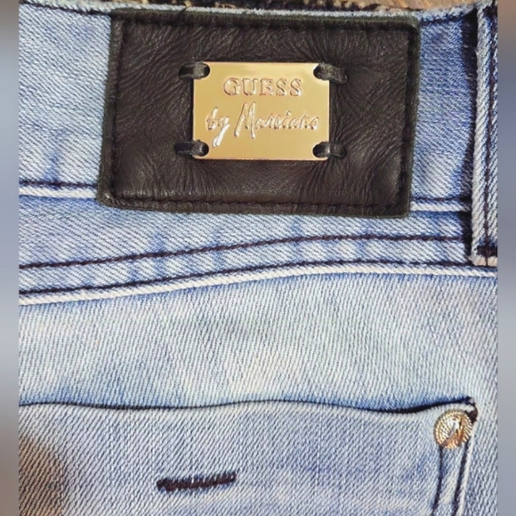 Guess by Marciano boot cut jeans. Medium rise. - Picture 4 of 8